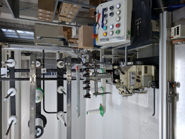  Machine pour Coupe et Ourlet longitudinaux SCHMALE DURATE AIV RL-R pour rideaux  - Occasion 1991 