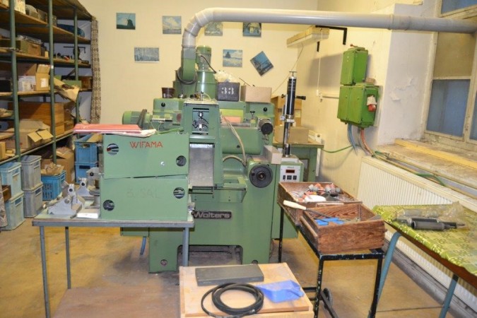  Peter WOLTERS grinding machine - Second Hand Textile Machinery  