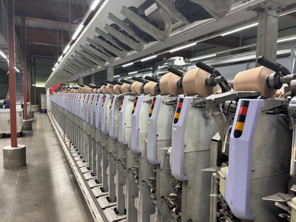  SCHLAFHORST 338 D Automatic winder - Second Hand Textile Machinery 2003 