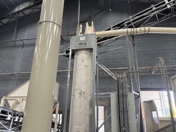  Hopper feeder / Weigher LAROCHE . - Second Hand Textile Machinery 2020 