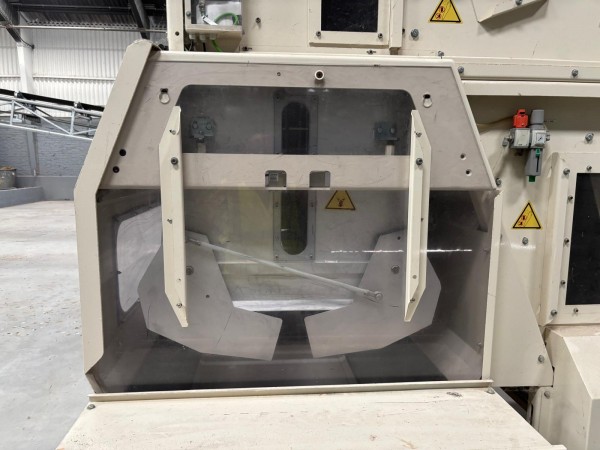  Hopper feeder / Weigher LAROCHE . - Second Hand Textile Machinery 2020 