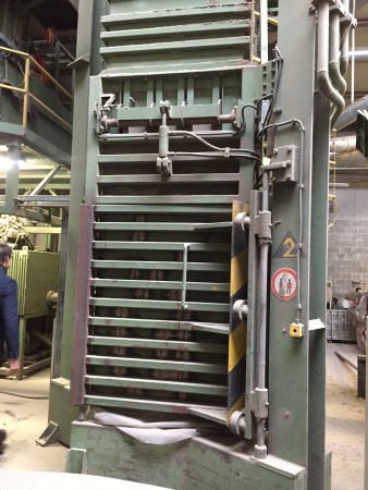  CINTI Bale press for flock . - Second Hand Textile Machinery  