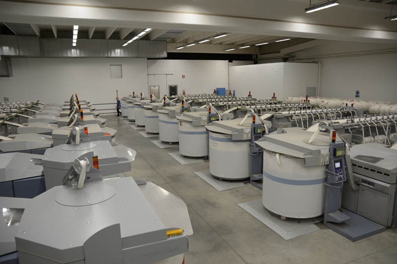 Trader in wool spinning machines